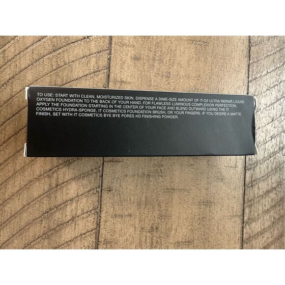 It Cosmetics It-O2 Ultra Repair Liquid Oxygen Foundation Light 30 ml New in Box - Picture 4 of 5